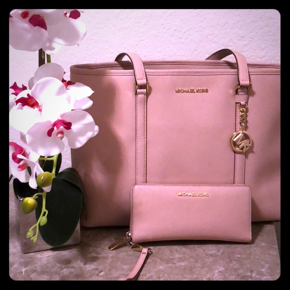 Recently purchased! LG michael kors purse &wallet